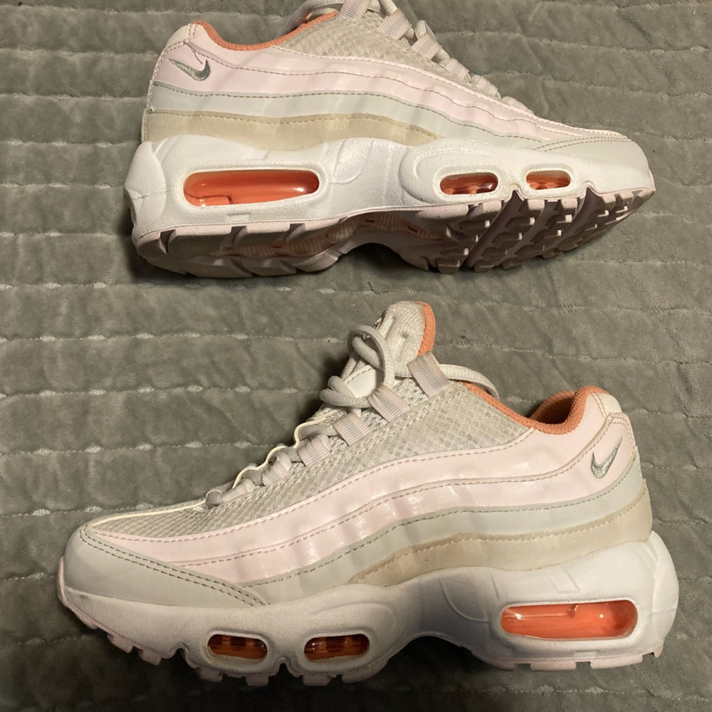 Nike Air Max 95 Recraft Light Violet Crimson Bliss (Grade School).